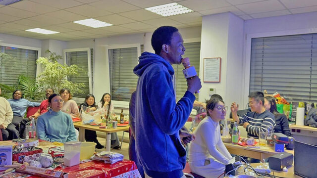 Im Rahmen des Projekts Care and Career feierten unsere internationalen Fachkräfte aus dem Anerkennungskurs gemeinsam mit den Auszubildenden aus der Pflege eine fröhliche und bunte Weihnachtsfeier.