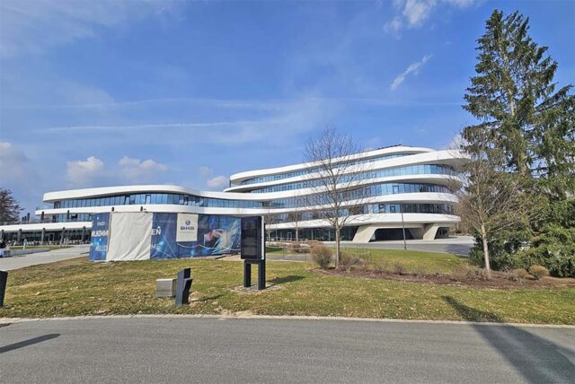 Mit gezielter Weiterbildung stärkt der BRK Kreisverband Bayreuth die Integration internationaler Pflegekräfte und investiert in eine vielfältige, zukunftsfähige Pflege. LUCE Stiftung.