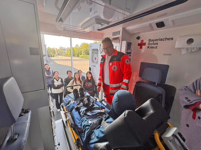 Expedition Notruf 112: Care & Career besucht die Integrierte Leitstelle und den Rettungsdienst