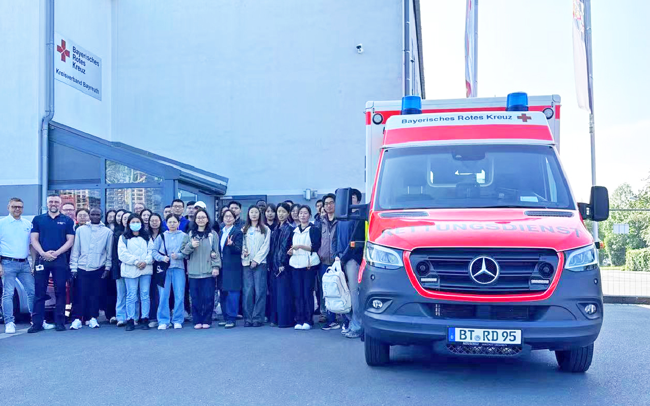 Expedition Notruf 112: Care & Career besucht die Integrierte Leitstelle und den Rettungsdienst