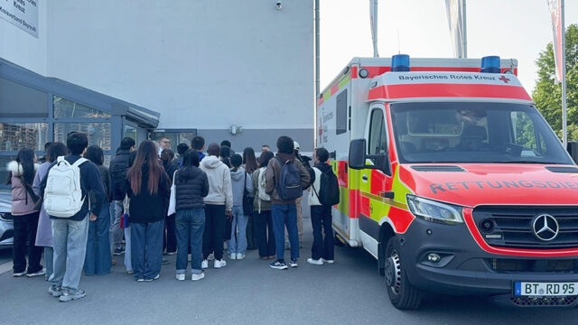 Expedition Notruf 112: Care & Career besucht die Integrierte Leitstelle und den Rettungsdienst
